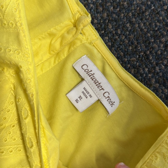 Coldwater creek eyelet top xl // 072324 - Picture 2 of 2